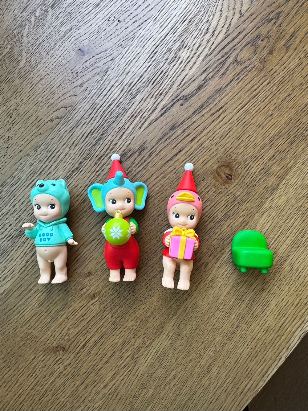 Squeeze Doll Party Figurine Set - Green, Red, Pink
